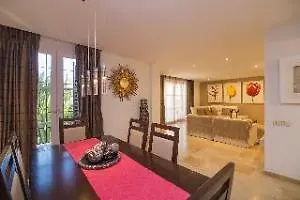 Apartments Jardines De Las Golondrinas 마르베야